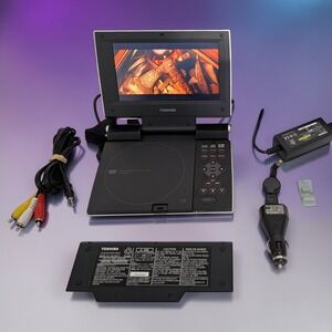 Toshiba SD-P1400 Portable DVD Player With Charger Battery Car Cords Carry Case